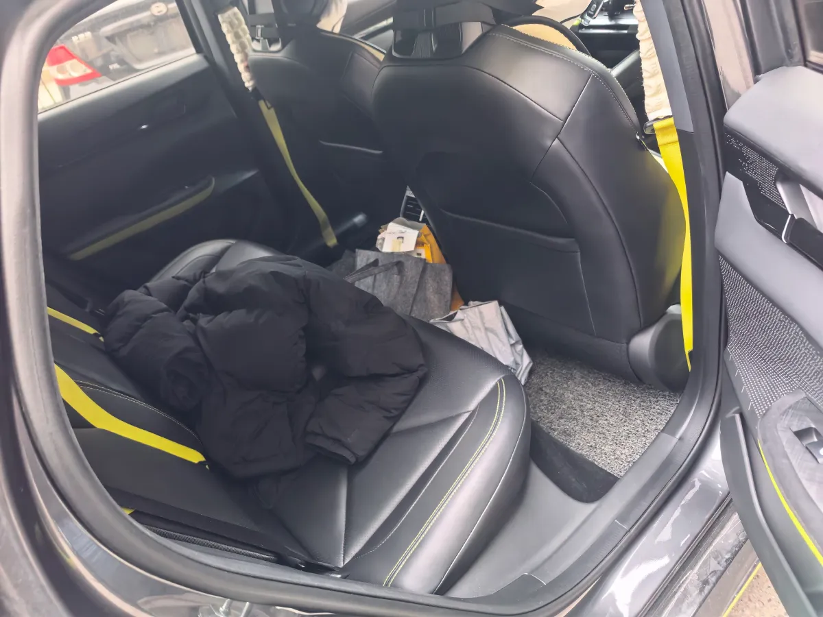 2022 ChangAn UNI-V 1.5T 188HP L4 7DCT,autocango,china used car exporter,china ev exporter,chinese used car exporter,chinese used ev exporter