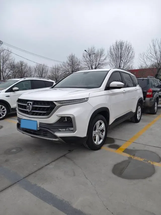 2018 BaoJun 530 1.5T 150HP L4 6MT,autocango,china used car exporter,china ev exporter,chinese used car exporter,chinese used ev exporter