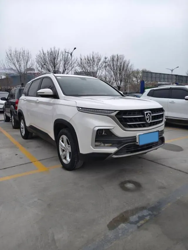2018 BaoJun 530 1.5T 150HP L4 6MT,autocango,china used car exporter,china ev exporter,chinese used car exporter,chinese used ev exporter
