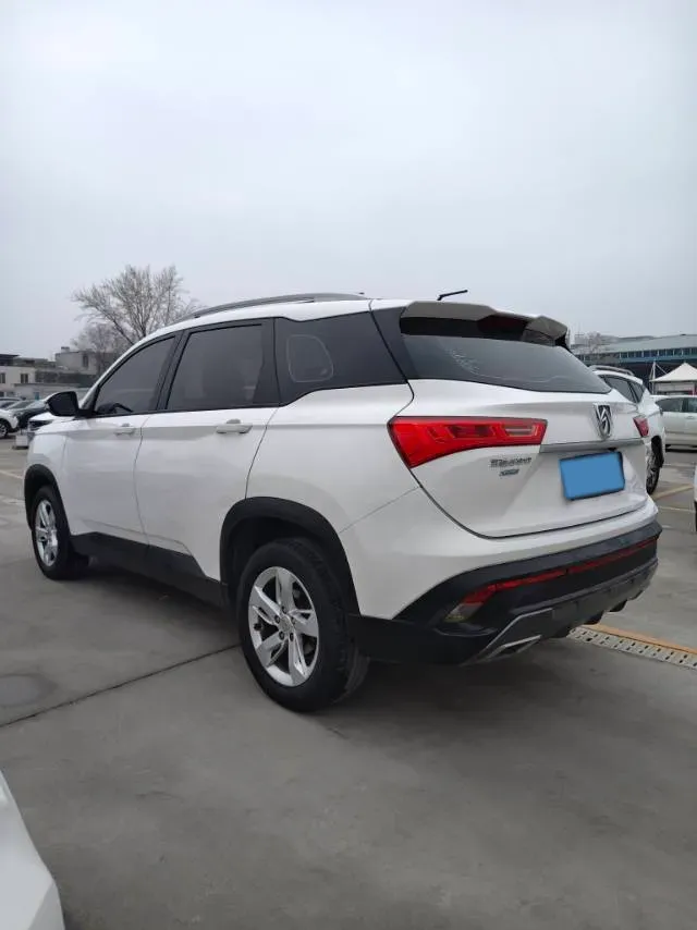 2018 BaoJun 530 1.5T 150HP L4 6MT,autocango,china used car exporter,china ev exporter,chinese used car exporter,chinese used ev exporter