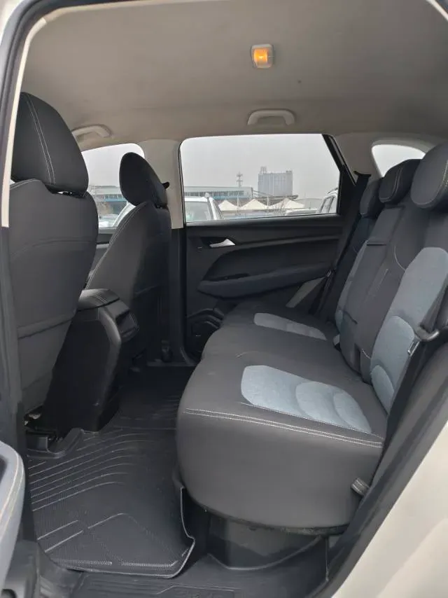 2018 BaoJun 530 1.5T 150HP L4 6MT,autocango,china used car exporter,china ev exporter,chinese used car exporter,chinese used ev exporter