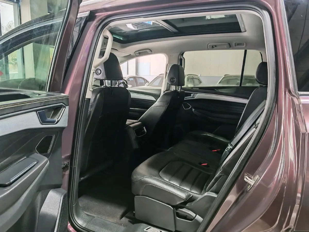 2021 Volkswagen Talagon 2.0T 220HP L4 7DCT,autocango,china used car exporter,china ev exporter,chinese used car exporter,chinese used ev exporter