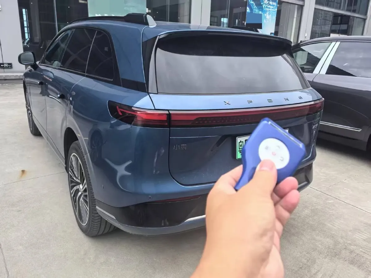 2025 Xpeng G9 BEV 93.1KWH,autocango,china used car exporter,china ev exporter,chinese used car exporter,chinese used ev exporter