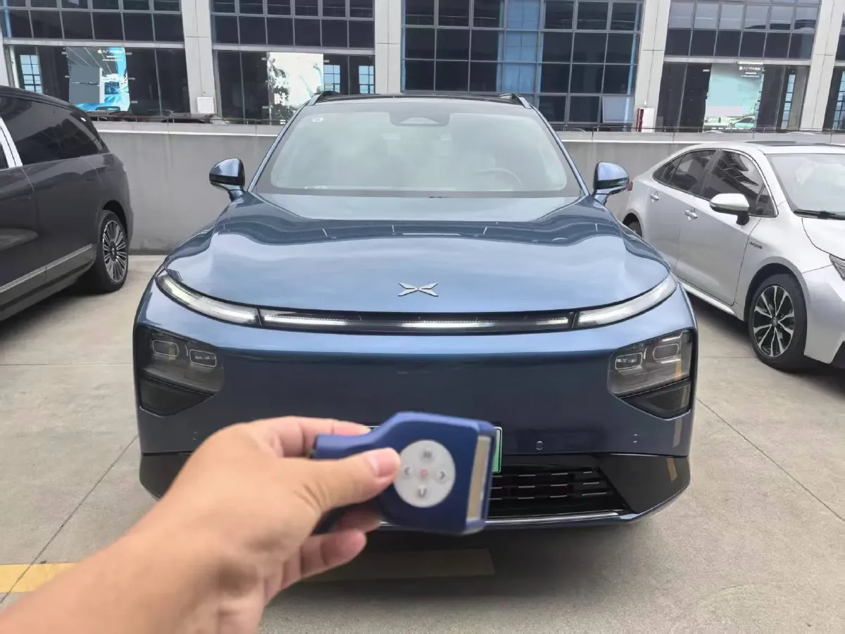 2025 Xpeng G9 BEV 93.1KWH,autocango,china used car exporter,china ev exporter,chinese used car exporter,chinese used ev exporter