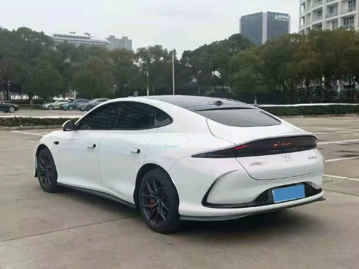 2024 IM L6 BEV 75KWH,autocango,china used car exporter,china ev exporter,chinese used car exporter,chinese used ev exporter