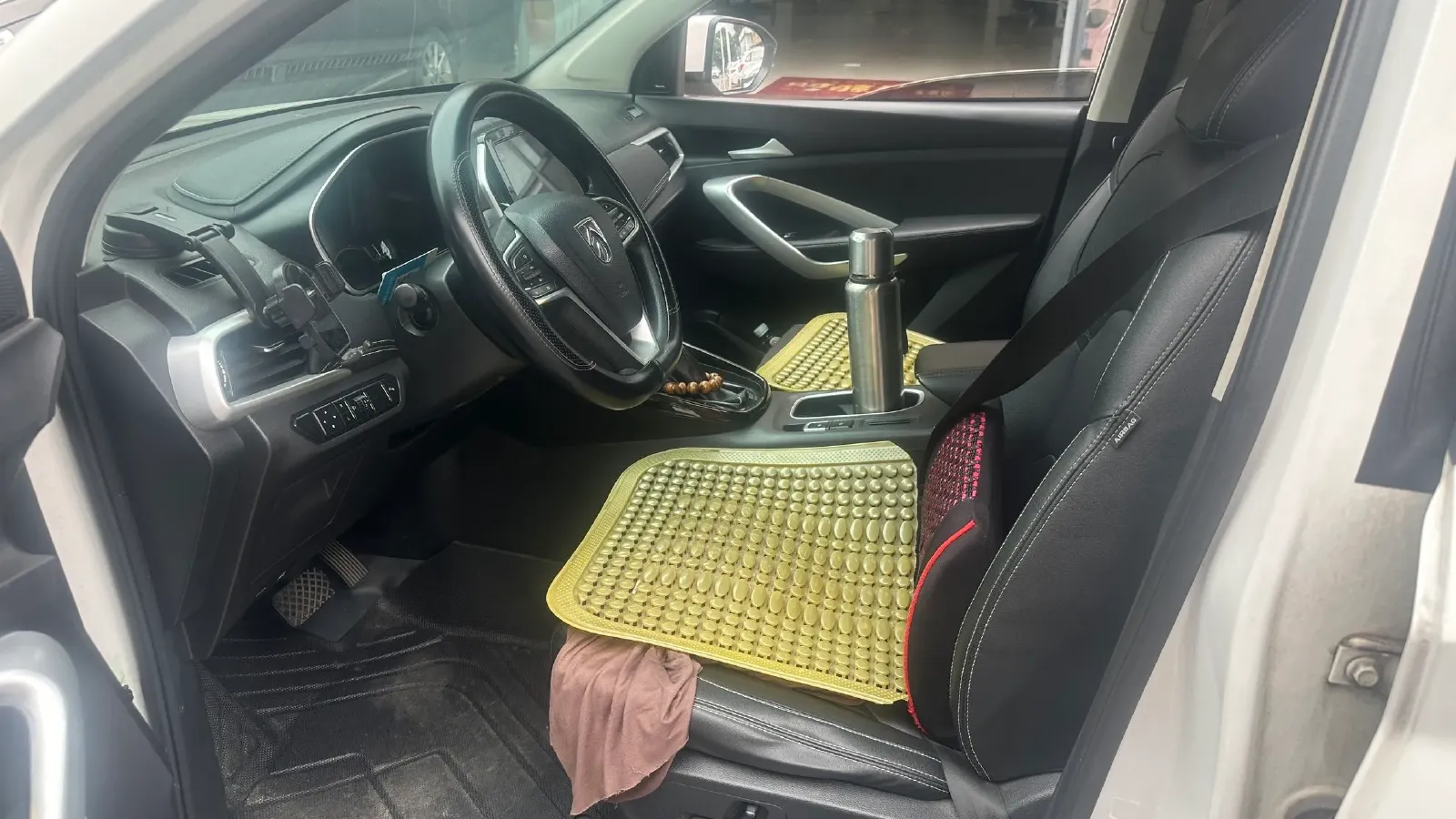 2020 BaoJun RS-3 1.5T 147HP L4 CVT,autocango,china used car exporter,china ev exporter,chinese used car exporter,chinese used ev exporter