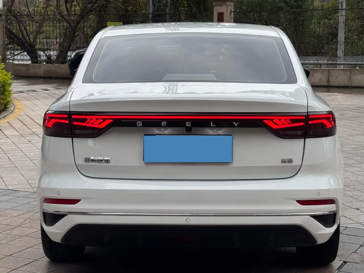 2025 Geely Emgrand 1.5L 127HP L4 CVT,autocango,china used car exporter,china ev exporter,chinese used car exporter,chinese used ev exporter