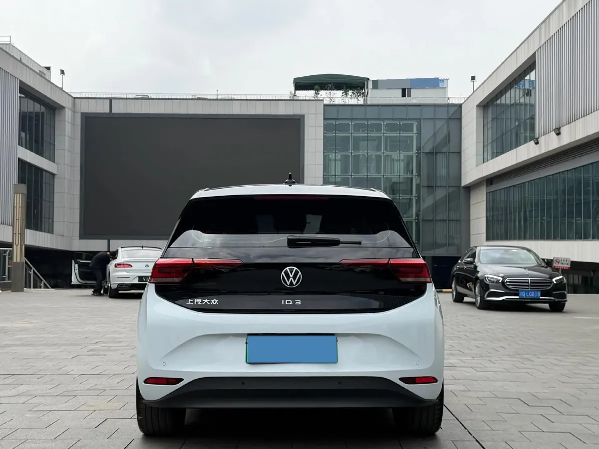 2023 Volkswagen ID.3 BEV 52.8KWH,autocango,china used car exporter,china ev exporter,chinese used car exporter,chinese used ev exporter