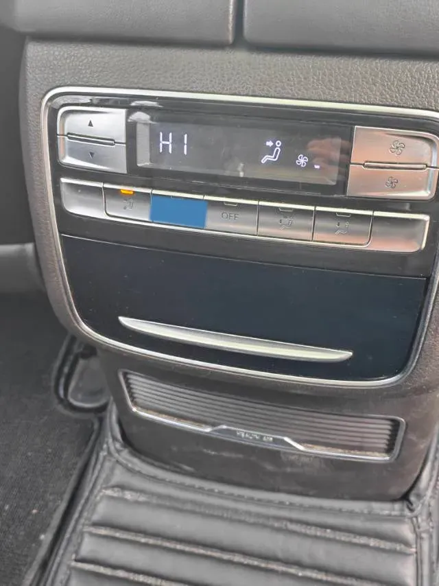 2018 Roewe RX5 2.0T 220HP L4 6DCT,autocango,china used car exporter,china ev exporter,chinese used car exporter,chinese used ev exporter