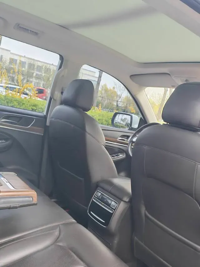 2018 Roewe RX5 2.0T 220HP L4 6DCT,autocango,china used car exporter,china ev exporter,chinese used car exporter,chinese used ev exporter