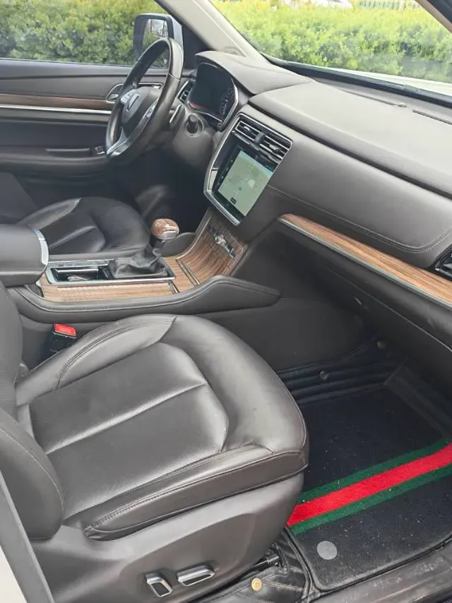 2018 Roewe RX5 2.0T 220HP L4 6DCT,autocango,china used car exporter,china ev exporter,chinese used car exporter,chinese used ev exporter