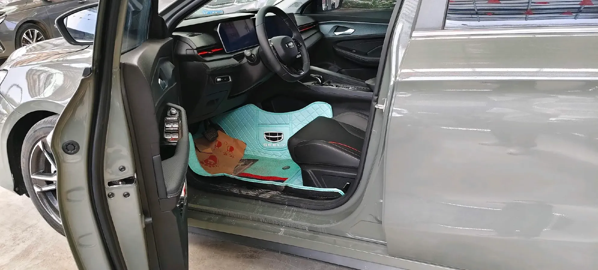 2022 Geely Binray 1.5T 181HP L4 7DCT,autocango,china used car exporter,china ev exporter,chinese used car exporter,chinese used ev exporter