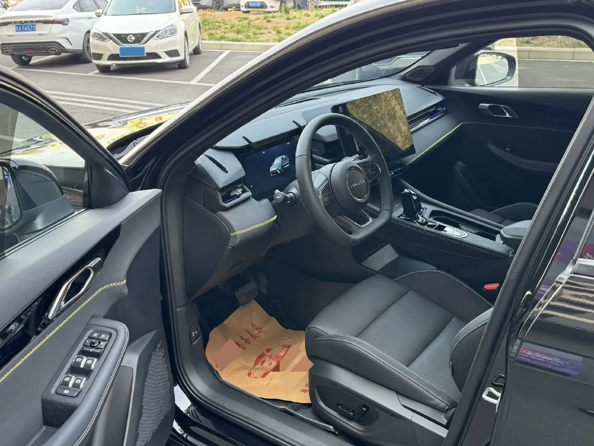 2025 LYNK&CO 03 1.5T 181HP L4 7DCT,autocango,china used car exporter,china ev exporter,chinese used car exporter,chinese used ev exporter