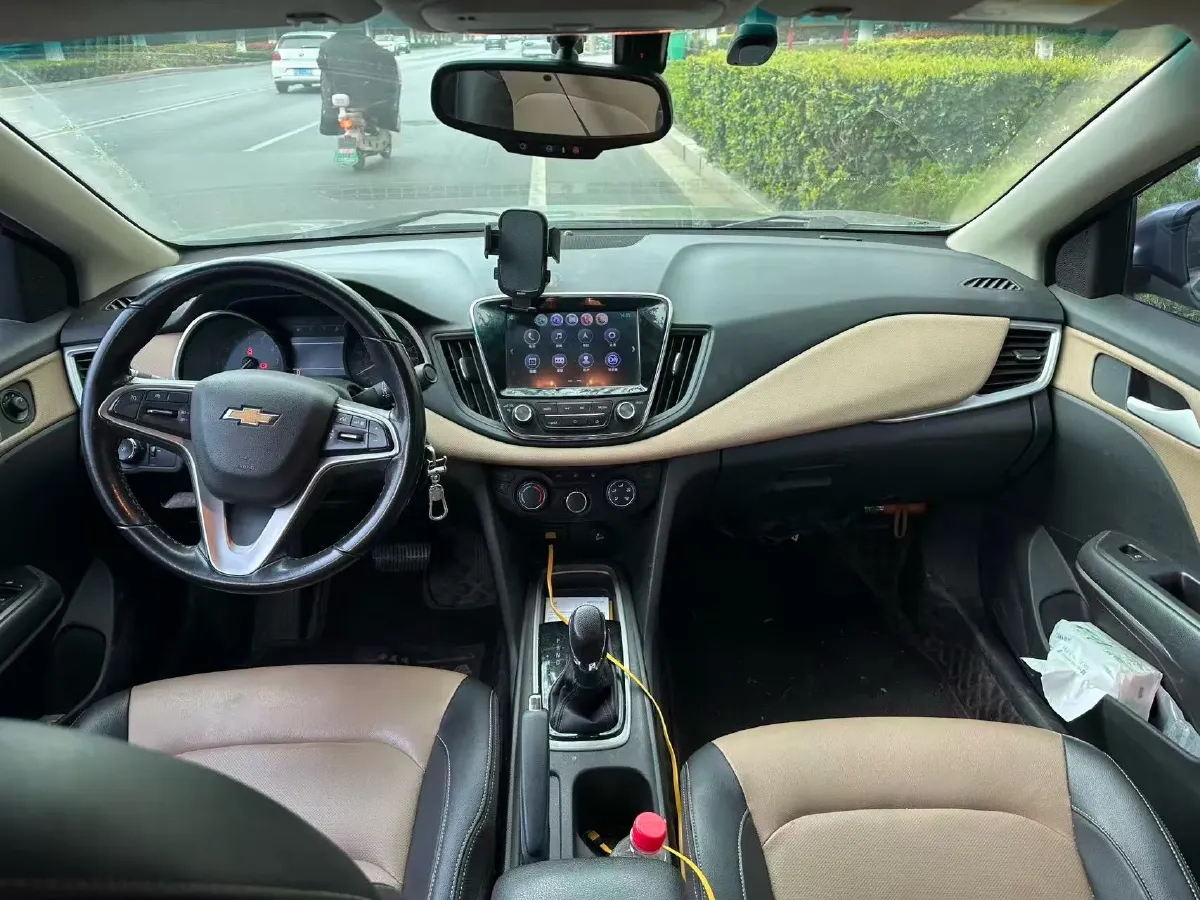 2021 Chevrolet Monza 1.5L 113HP L4 6AT,autocango,china used car exporter,china ev exporter,chinese used car exporter,chinese used ev exporter