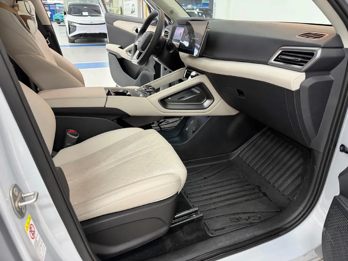 2024 BYD YuanUP BEV 45.12KWH,autocango,china used car exporter,china ev exporter,chinese used car exporter,chinese used ev exporter