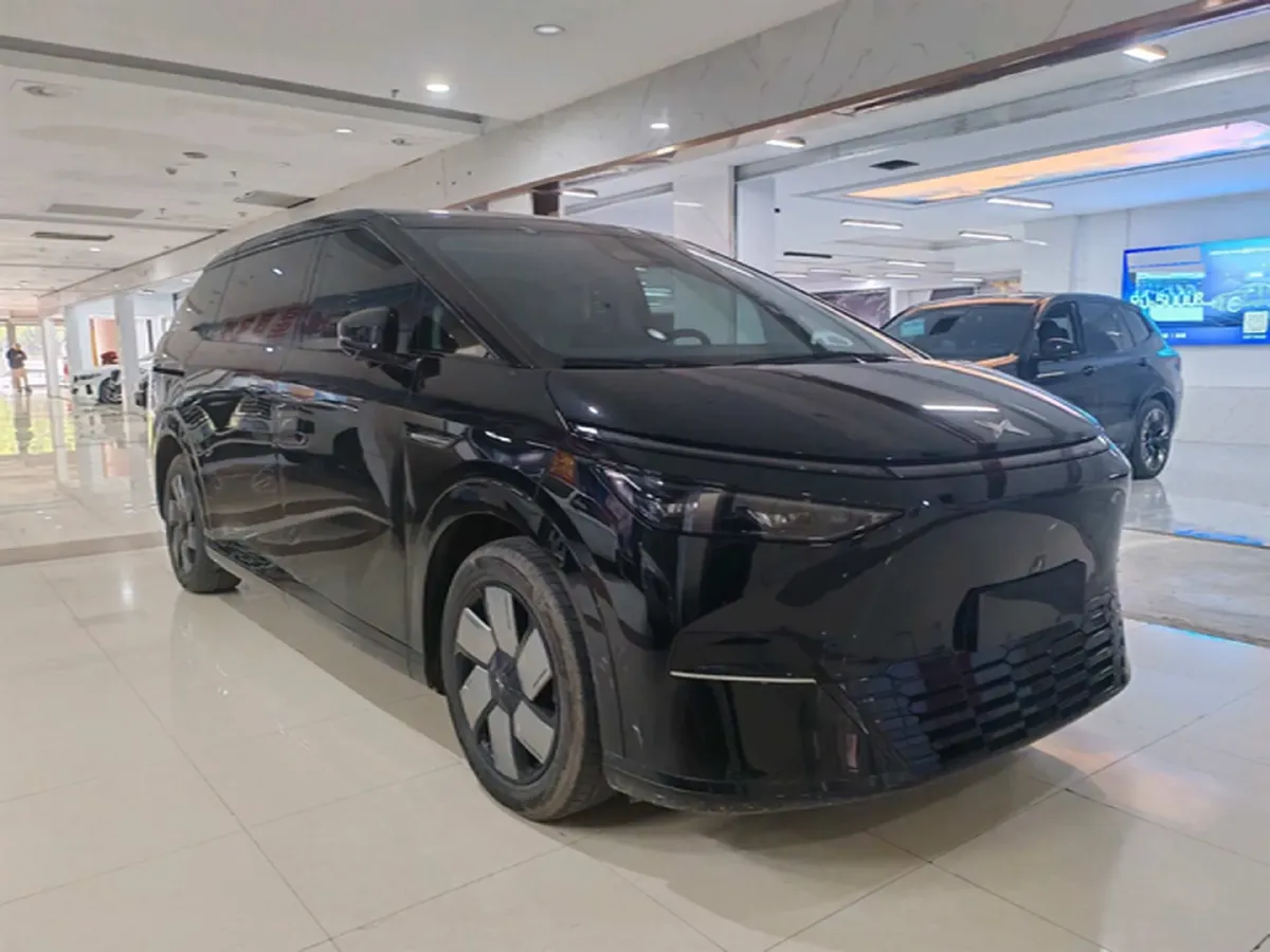 2024 Xpeng X9 BEV 101.5KWH,autocango,china used car exporter,china ev exporter,chinese used car exporter,chinese used ev exporter