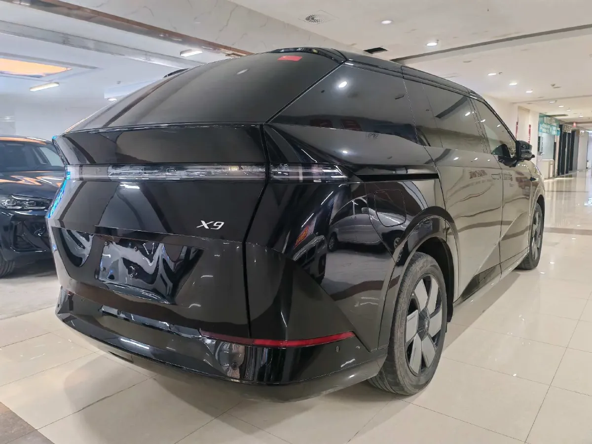 2024 Xpeng X9 BEV 101.5KWH,autocango,china used car exporter,china ev exporter,chinese used car exporter,chinese used ev exporter