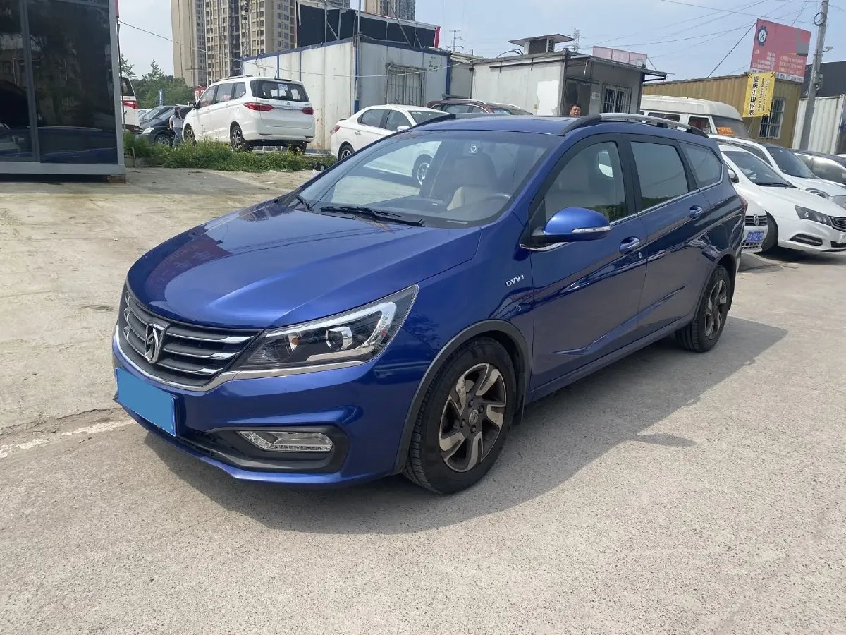 2017 BaoJun 310W 1.5L 112HP L4 6MT,autocango,china used car exporter,china ev exporter,chinese used car exporter,chinese used ev exporter