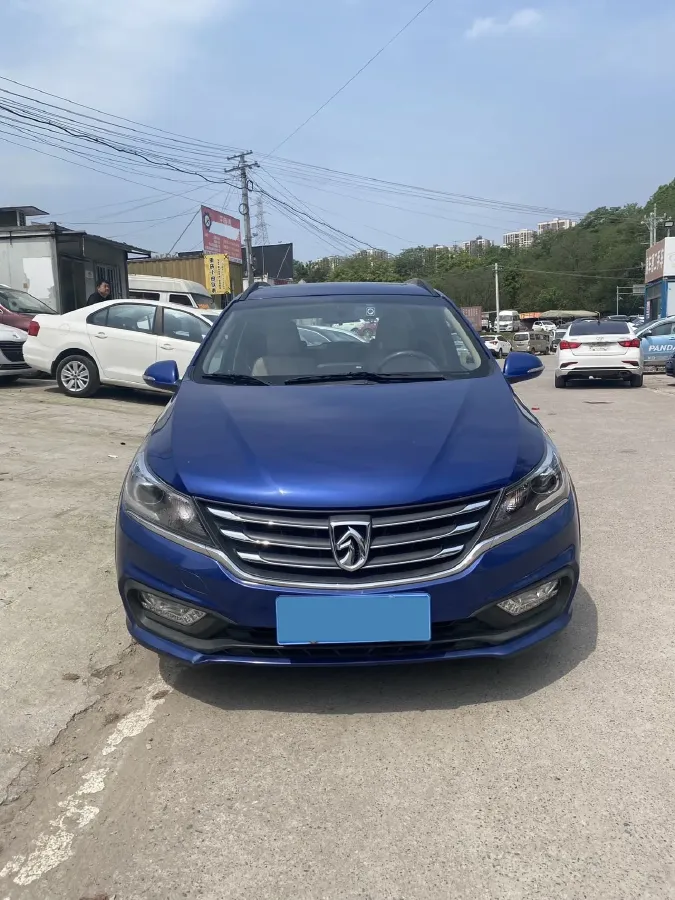 2017 BaoJun 310W 1.5L 112HP L4 6MT,autocango,china used car exporter,china ev exporter,chinese used car exporter,chinese used ev exporter