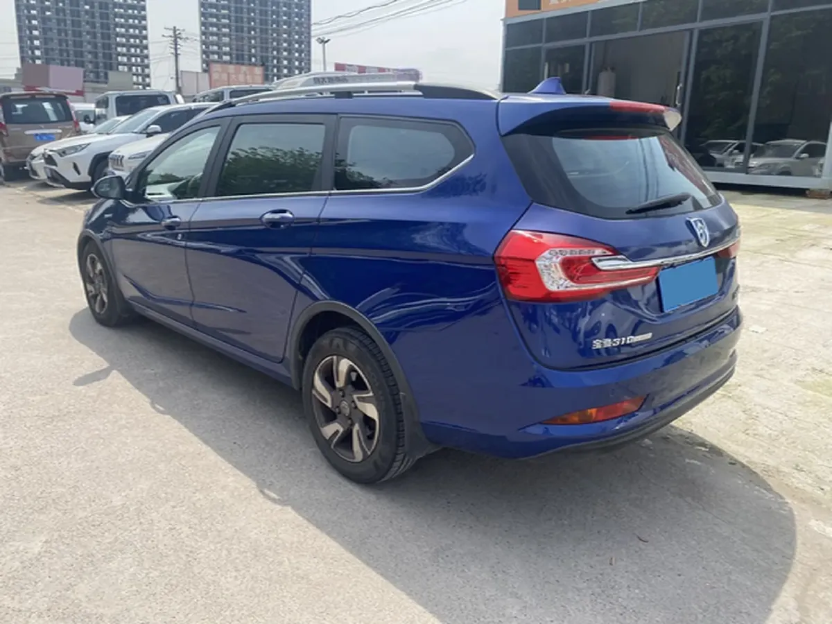 2017 BaoJun 310W 1.5L 112HP L4 6MT,autocango,china used car exporter,china ev exporter,chinese used car exporter,chinese used ev exporter