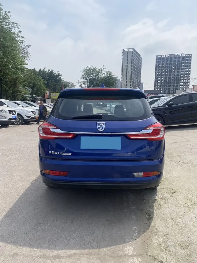 2017 BaoJun 310W 1.5L 112HP L4 6MT,autocango,china used car exporter,china ev exporter,chinese used car exporter,chinese used ev exporter