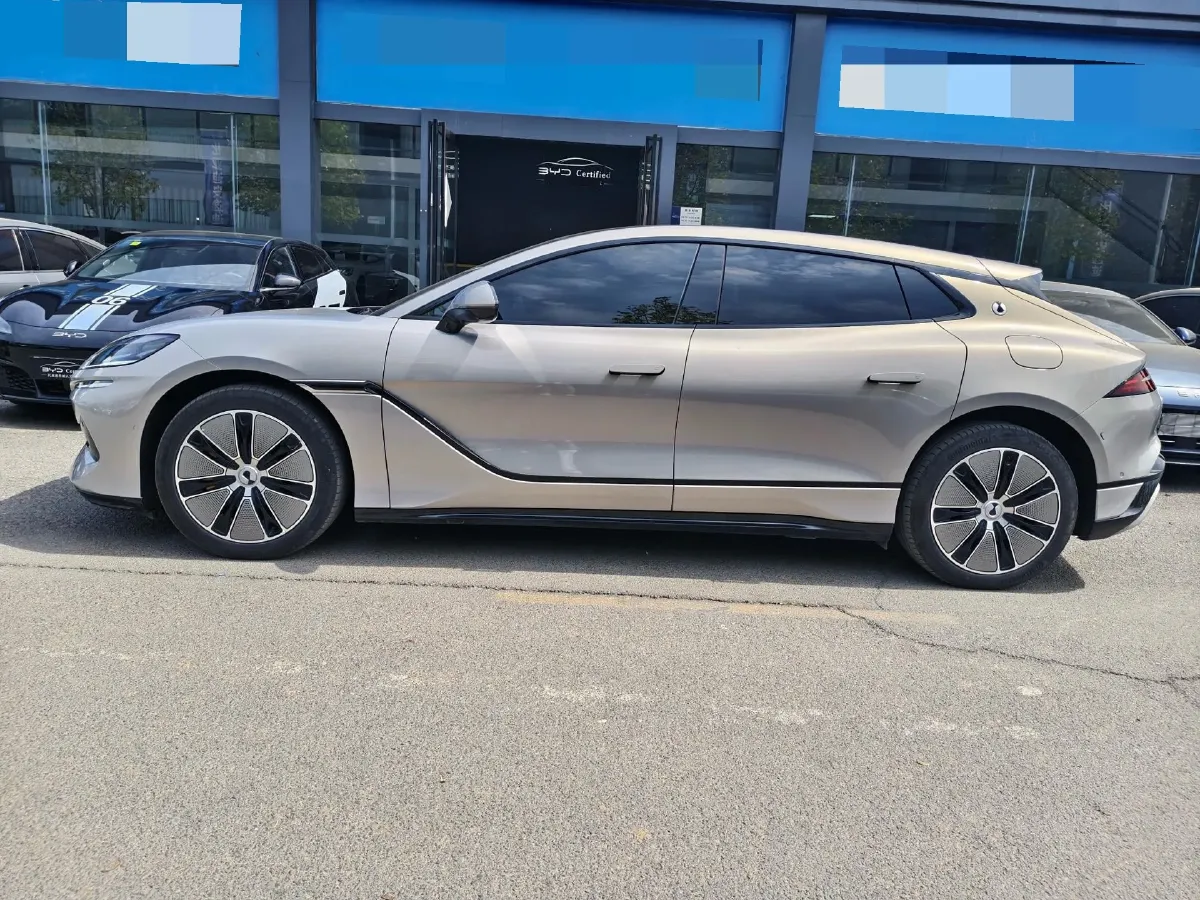 2024 Denza DenzaZ9GT 2.0T 207HP L4 E-CVT PHEV 38.5KWH,autocango,china used car exporter,china ev exporter,chinese used car exporter,chinese used ev exporter