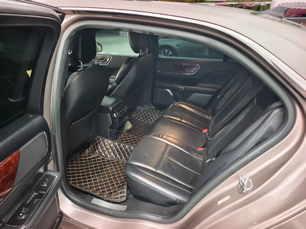 2018 Lincoln Continental 2.0T 261HP L4 6AT,autocango,china used car exporter,china ev exporter,chinese used car exporter,chinese used ev exporter