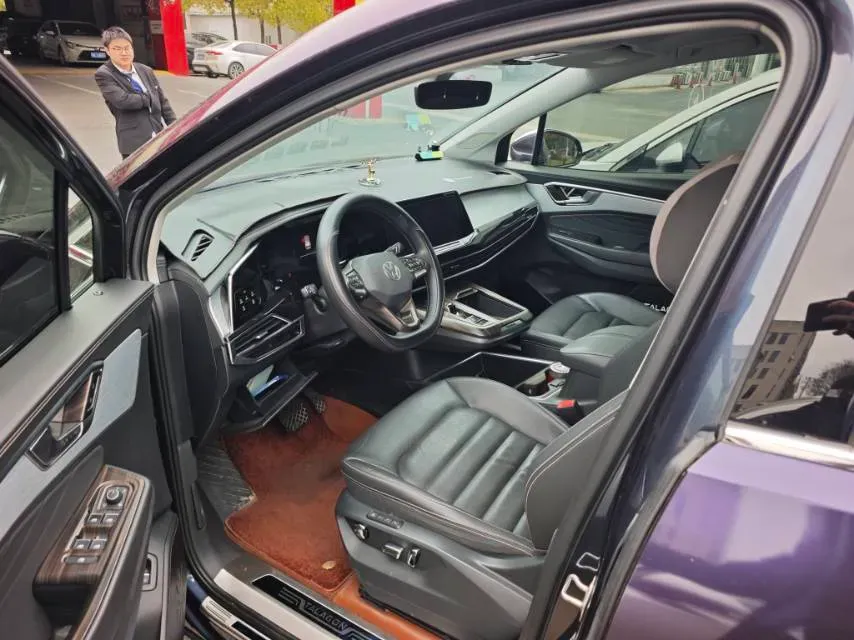 2023 Volkswagen Talagon 2.0T 220HP L4 7DCT,autocango,china used car exporter,china ev exporter,chinese used car exporter,chinese used ev exporter