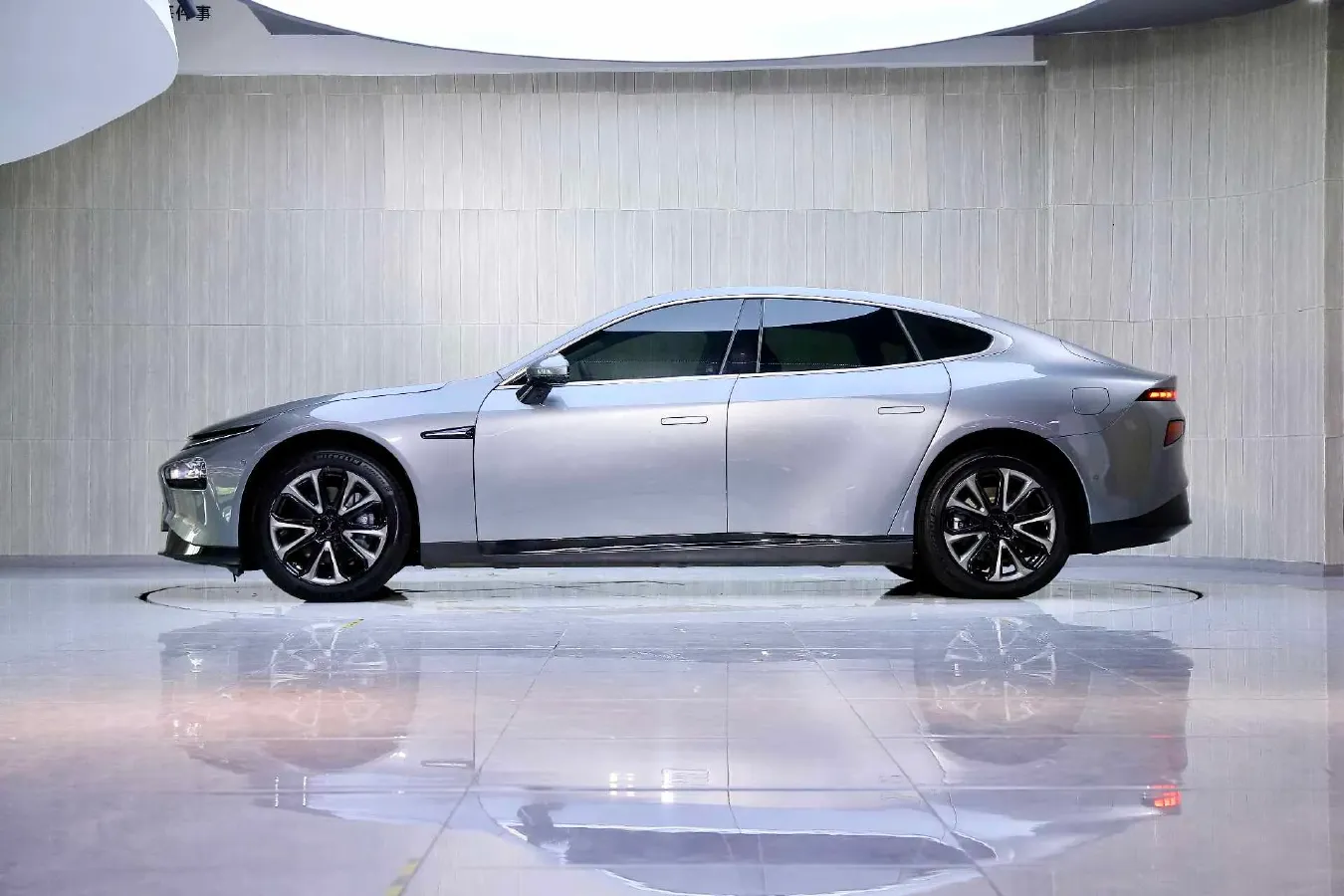 2020 Xpeng P7 BEV 70.8KWH,autocango,china used car exporter,china ev exporter,chinese used car exporter,chinese used ev exporter