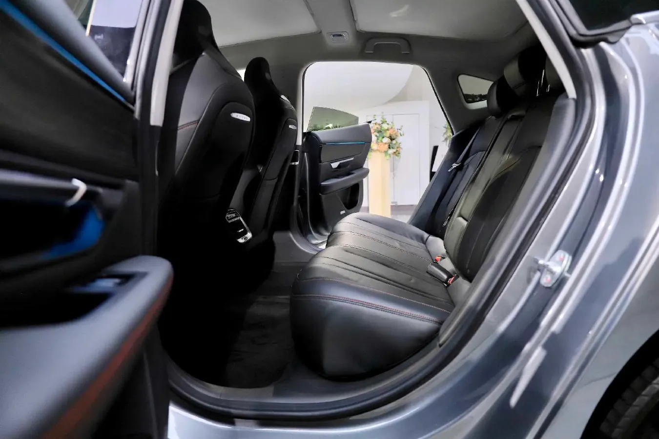 2020 Xpeng P7 BEV 70.8KWH,autocango,china used car exporter,china ev exporter,chinese used car exporter,chinese used ev exporter