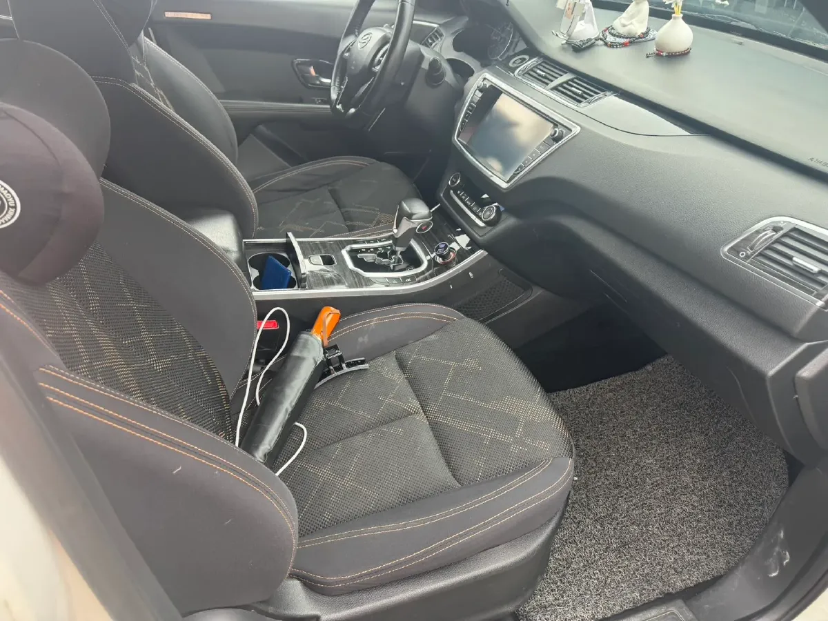 2018 Landwind X7 1.5T 163HP L4 8AT,autocango,china used car exporter,china ev exporter,chinese used car exporter,chinese used ev exporter