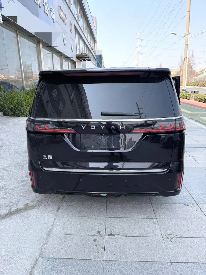 2022 Voyah Dream 1.5T 136HP L4 PHEV 25.57KWH,autocango,china used car exporter,china ev exporter,chinese used car exporter,chinese used ev exporter