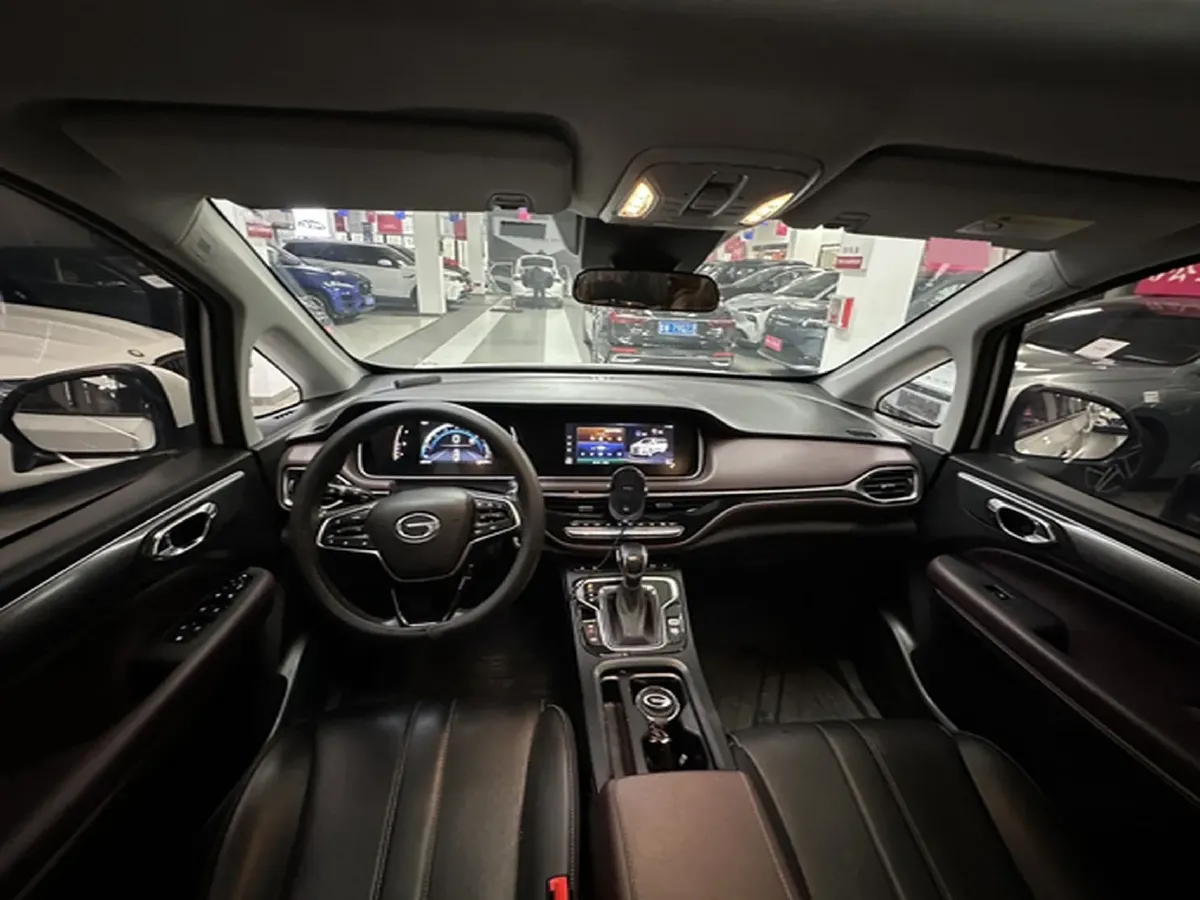 2021 GAC Trumpchi M6 1.5T 169HP L4 7DCT,autocango,china used car exporter,china ev exporter,chinese used car exporter,chinese used ev exporter