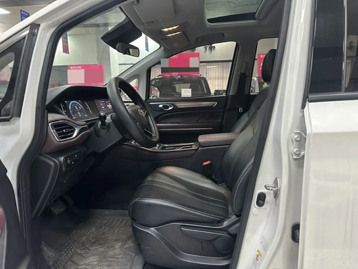 2021 GAC Trumpchi M6 1.5T 169HP L4 7DCT,autocango,china used car exporter,china ev exporter,chinese used car exporter,chinese used ev exporter