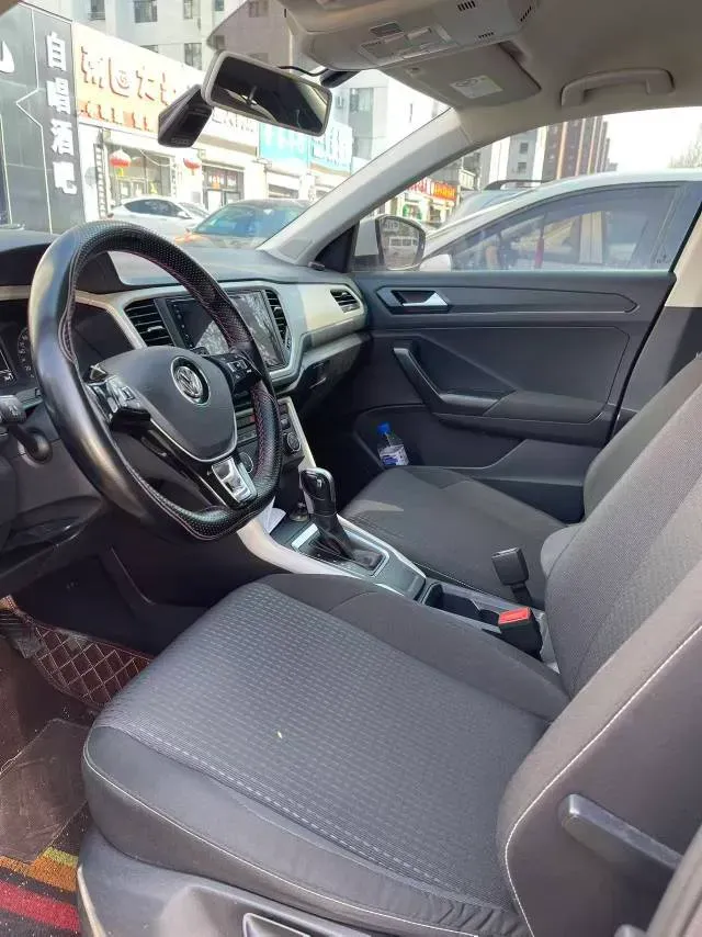 2019 Volkswagen T-Roc 1.4T 131HP L4 7DCT,autocango,china used car exporter,china ev exporter,chinese used car exporter,chinese used ev exporter
