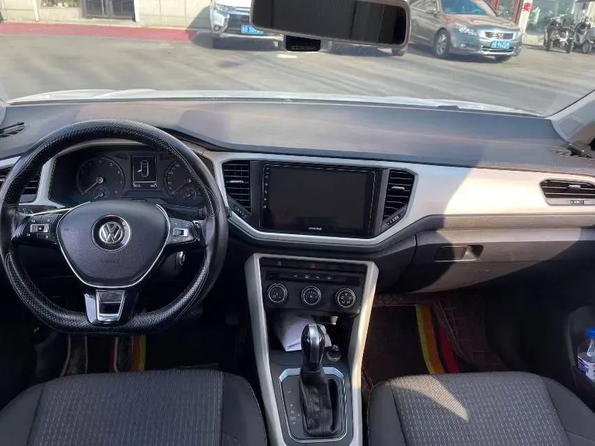 2019 Volkswagen T-Roc 1.4T 131HP L4 7DCT,autocango,china used car exporter,china ev exporter,chinese used car exporter,chinese used ev exporter