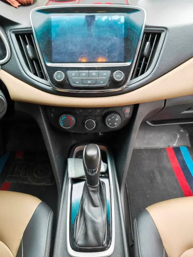 2021 Chevrolet Monza 1.5L 113HP L4 6AT,autocango,china used car exporter,china ev exporter,chinese used car exporter,chinese used ev exporter