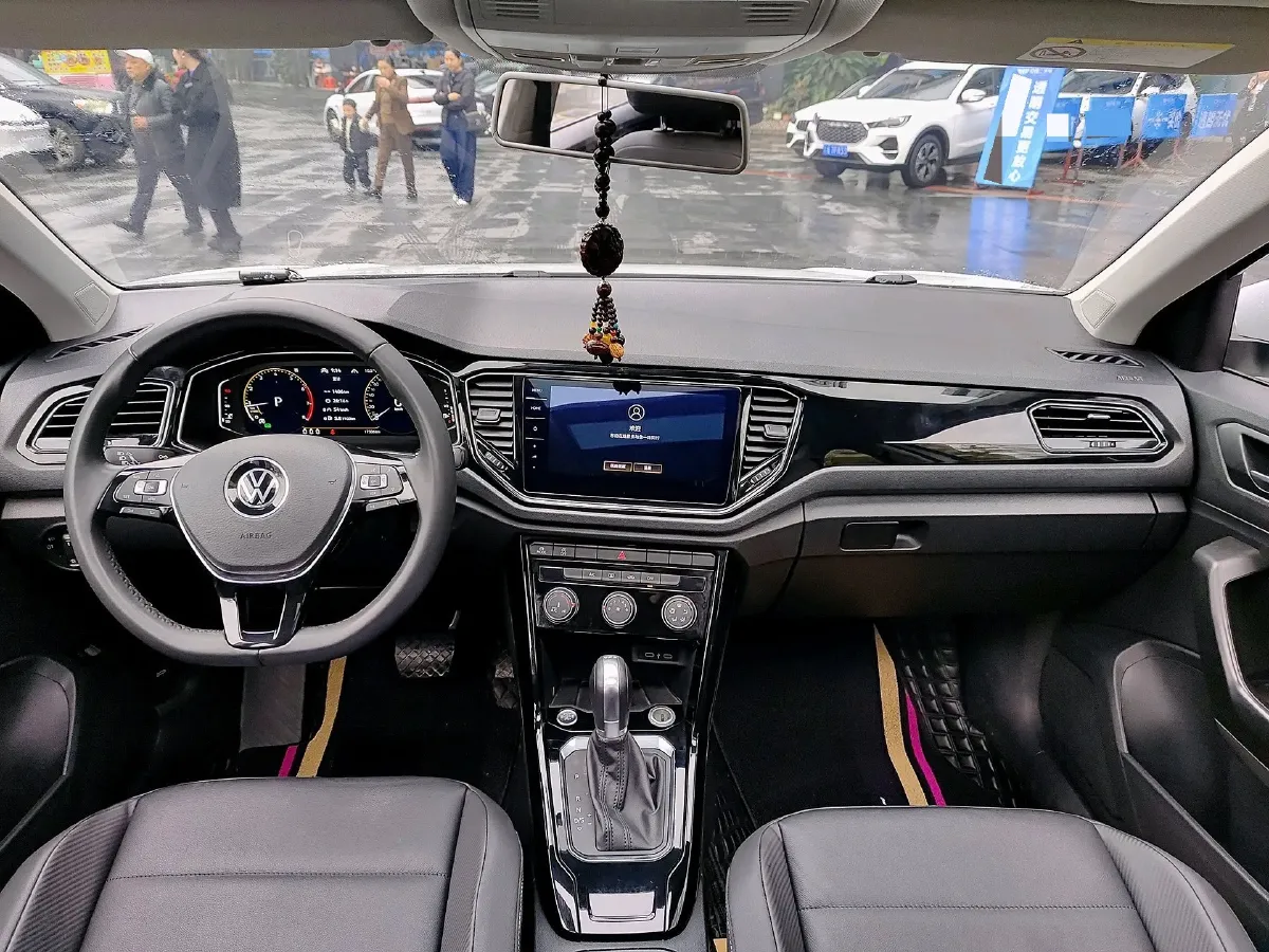 2021 Volkswagen T-Roc 1.4T 150HP L4 7DCT,autocango,china used car exporter,china ev exporter,chinese used car exporter,chinese used ev exporter