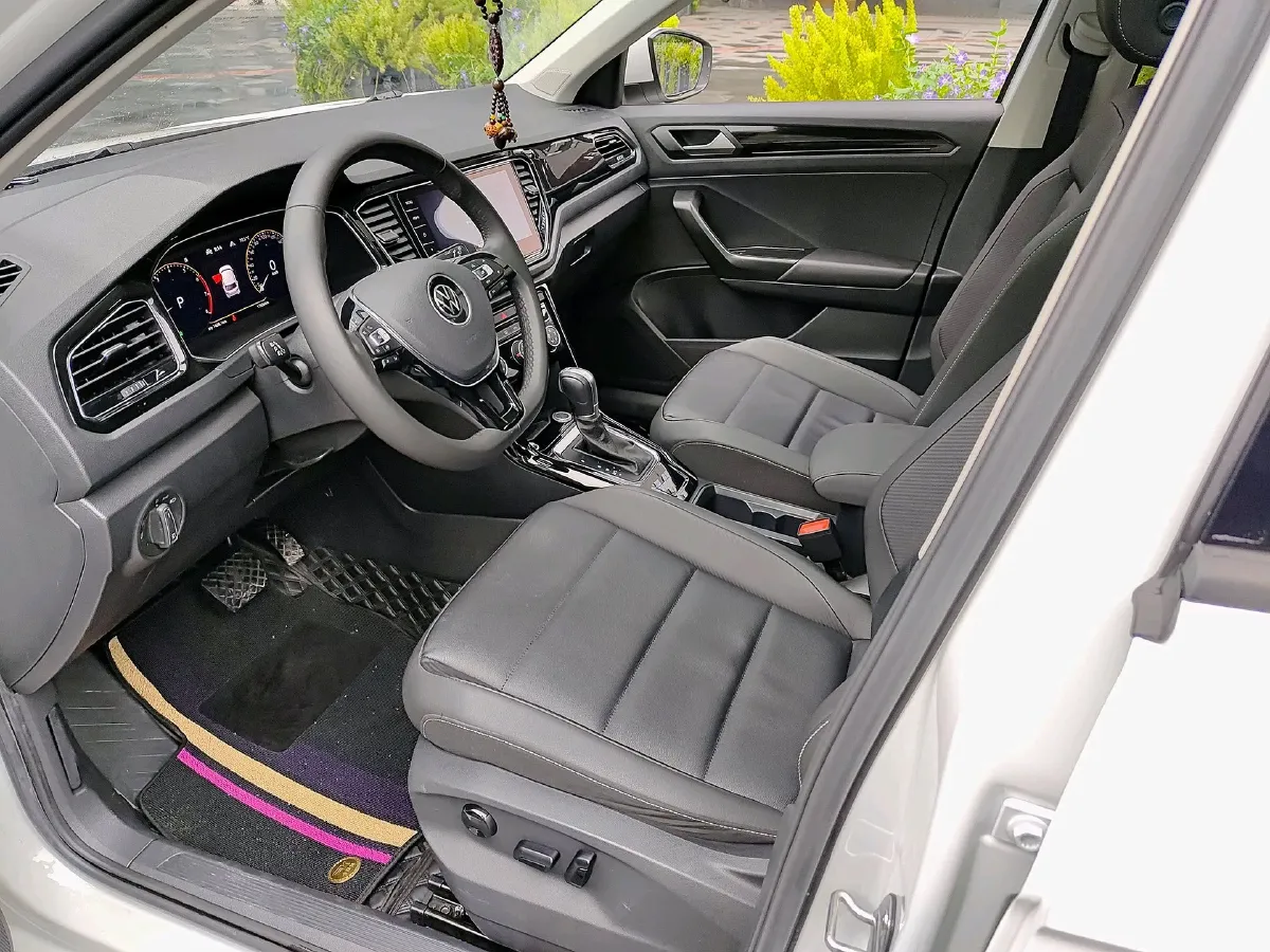 2021 Volkswagen T-Roc 1.4T 150HP L4 7DCT,autocango,china used car exporter,china ev exporter,chinese used car exporter,chinese used ev exporter