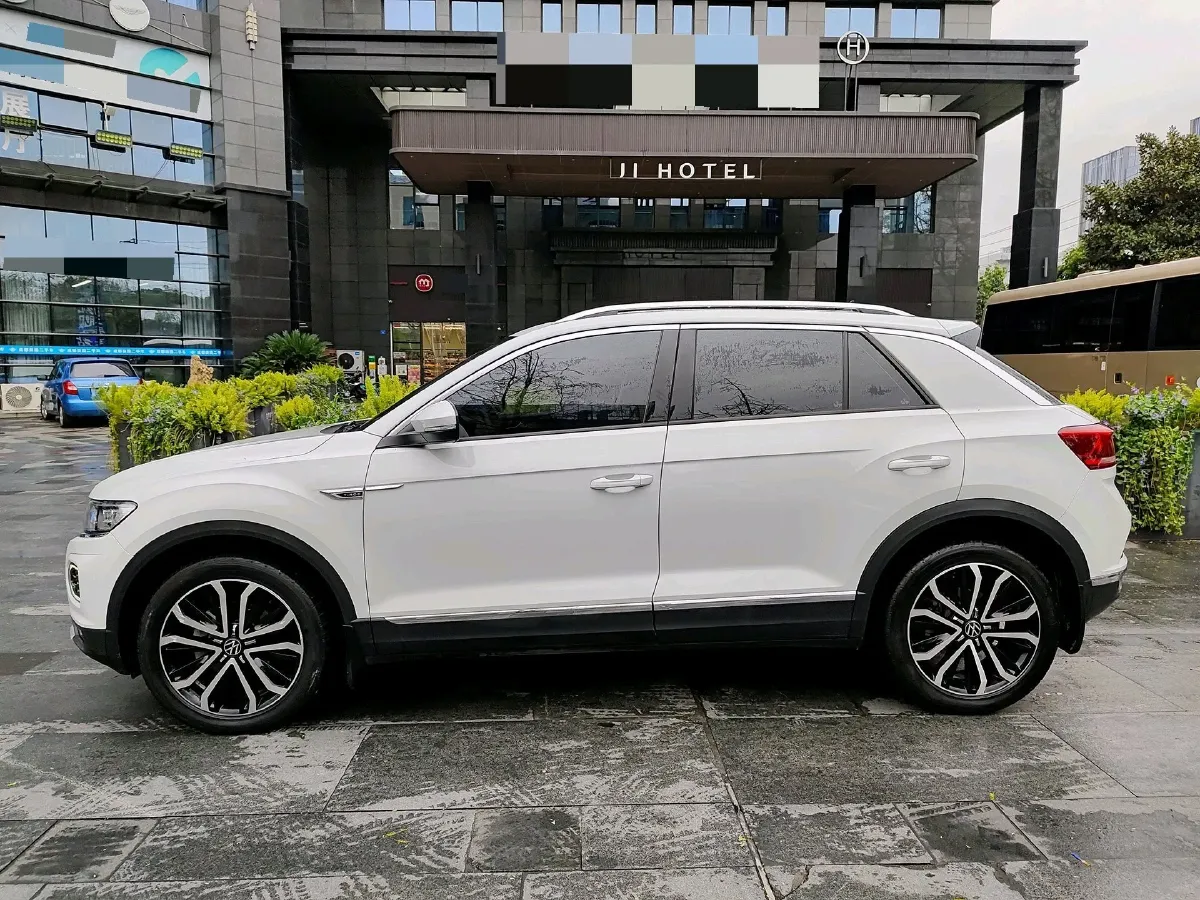 2021 Volkswagen T-Roc 1.4T 150HP L4 7DCT,autocango,china used car exporter,china ev exporter,chinese used car exporter,chinese used ev exporter