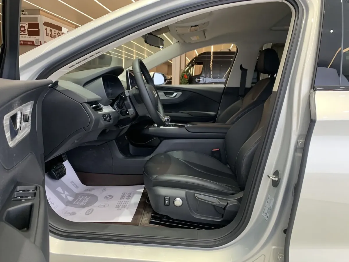 2024 HongQi E-QM5 BEV 72KWH,autocango,china used car exporter,china ev exporter,chinese used car exporter,chinese used ev exporter