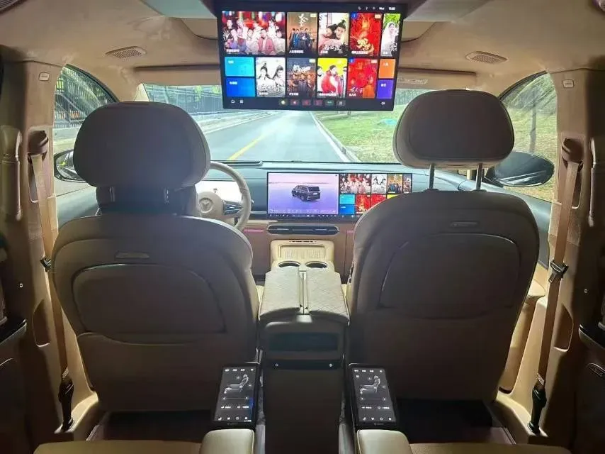 2025 Voyah Dream 1.5T 150HP L4 PHEV 41.7KWH,autocango,china used car exporter,china ev exporter,chinese used car exporter,chinese used ev exporter