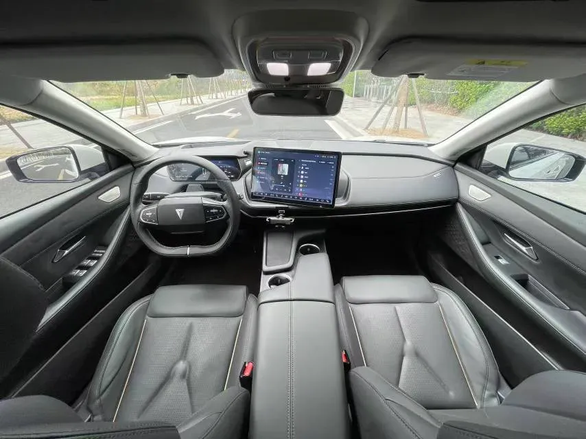 2022 DongFeng Forthing LingZhi EV BEV 68.4KWH,autocango,china used car exporter,china ev exporter,chinese used car exporter,chinese used ev exporter