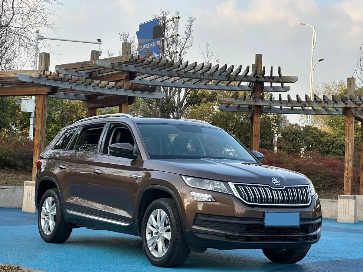 2017 Skoda Kodiak 1.8T 180HP L4 7DCT,autocango,china used car exporter,china ev exporter,chinese used car exporter,chinese used ev exporter