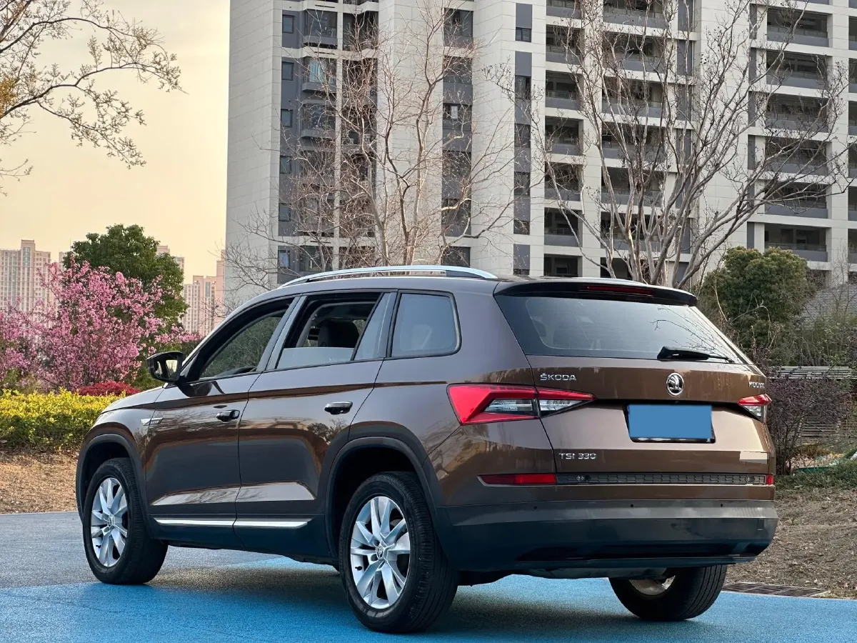 2017 Skoda Kodiak 1.8T 180HP L4 7DCT,autocango,china used car exporter,china ev exporter,chinese used car exporter,chinese used ev exporter