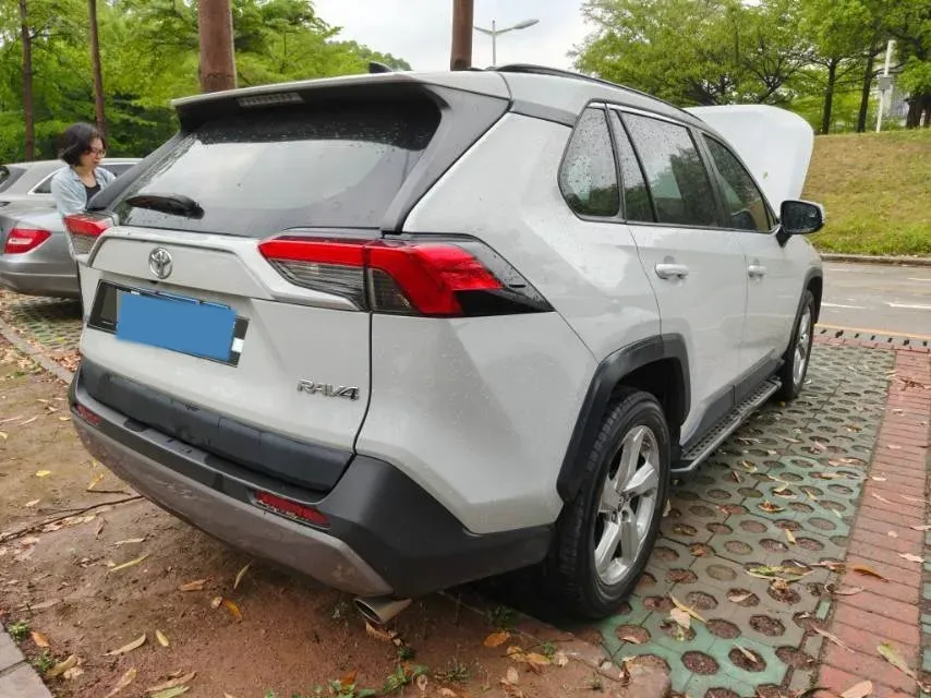 2020 Toyota RAV4 2.0L 171HP L4 CVT,autocango,china used car exporter,china ev exporter,chinese used car exporter,chinese used ev exporter