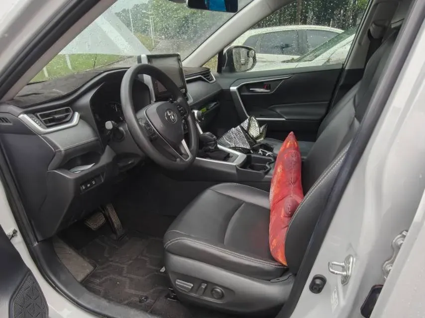 2020 Toyota RAV4 2.0L 171HP L4 CVT,autocango,china used car exporter,china ev exporter,chinese used car exporter,chinese used ev exporter