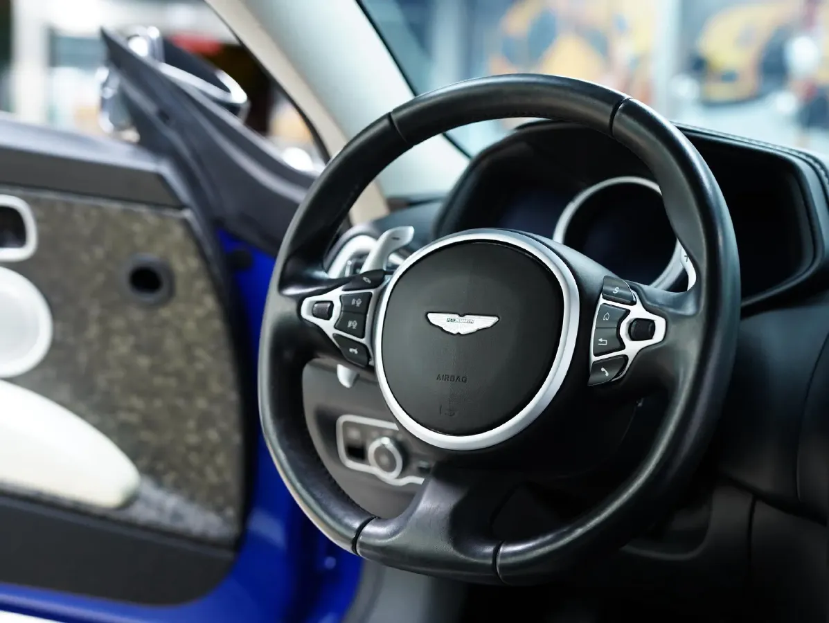 2020 Aston Martin DB11 4.0T 510HP V8 8AT,autocango,china used car exporter,china ev exporter,chinese used car exporter,chinese used ev exporter