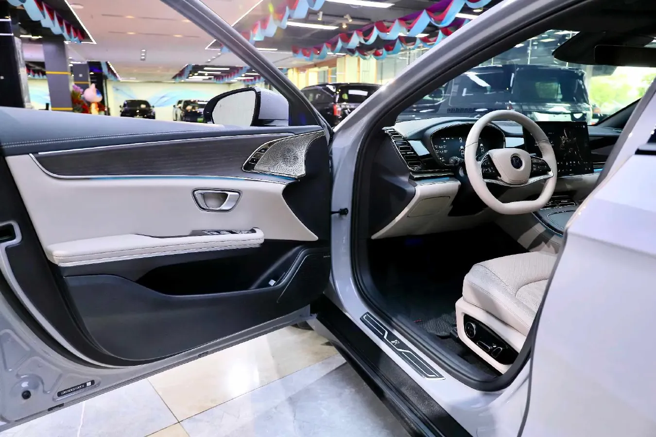 2025 BYD Han 1.5T 156HP L4 E-CVT PHEV,autocango,china used car exporter,china ev exporter,chinese used car exporter,chinese used ev exporter