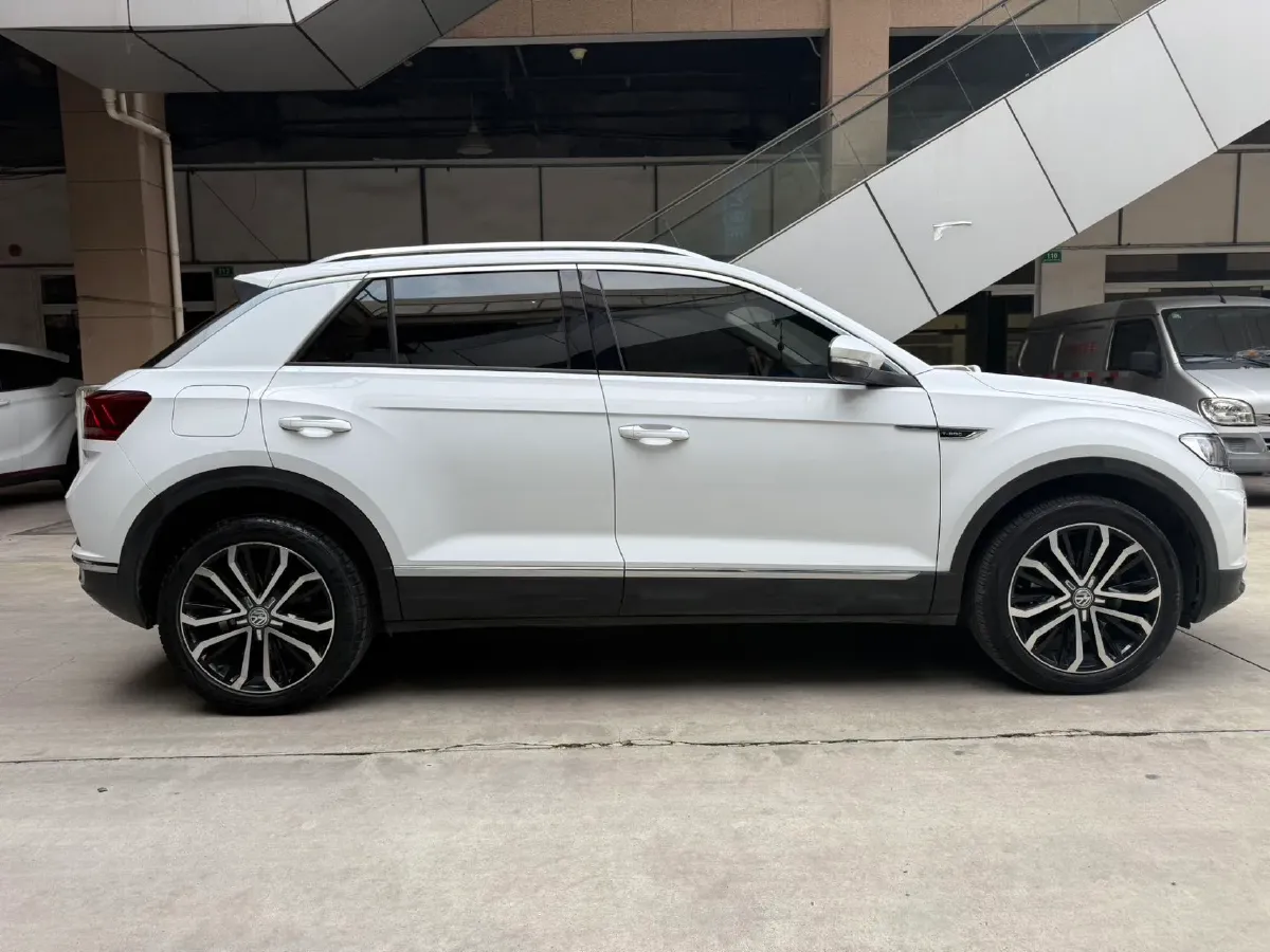 2019 Volkswagen T-Roc 1.4T 150HP L4 7DCT,autocango,china used car exporter,china ev exporter,chinese used car exporter,chinese used ev exporter